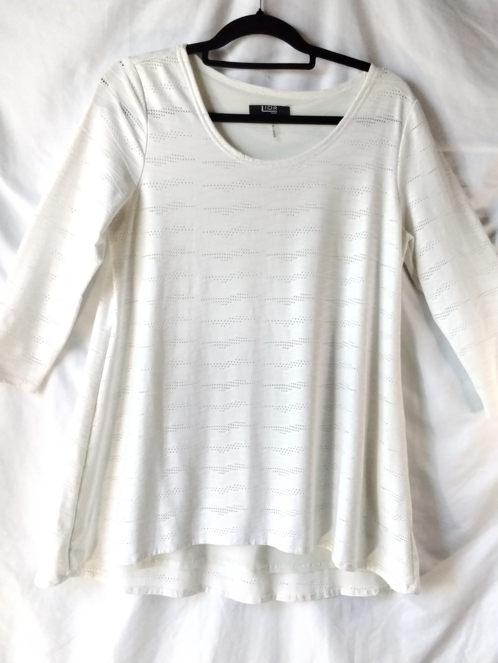 Lior Paris Women's White Scoop Neck 3/4 Sleeve Swing Top